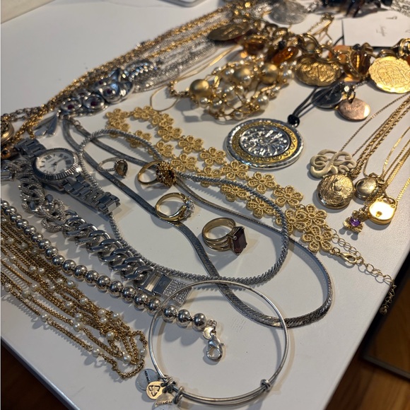 Large Jewelry Lot Elegant Gold and Silver Jewelry Collection - Picture 3 of 11